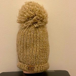 COPY - C.C pom-pom be ready to wear pom-pom beanie